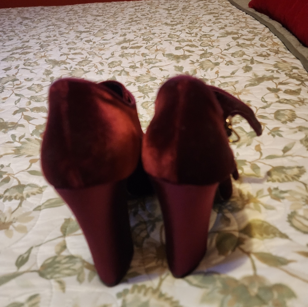 Tory burch shoe